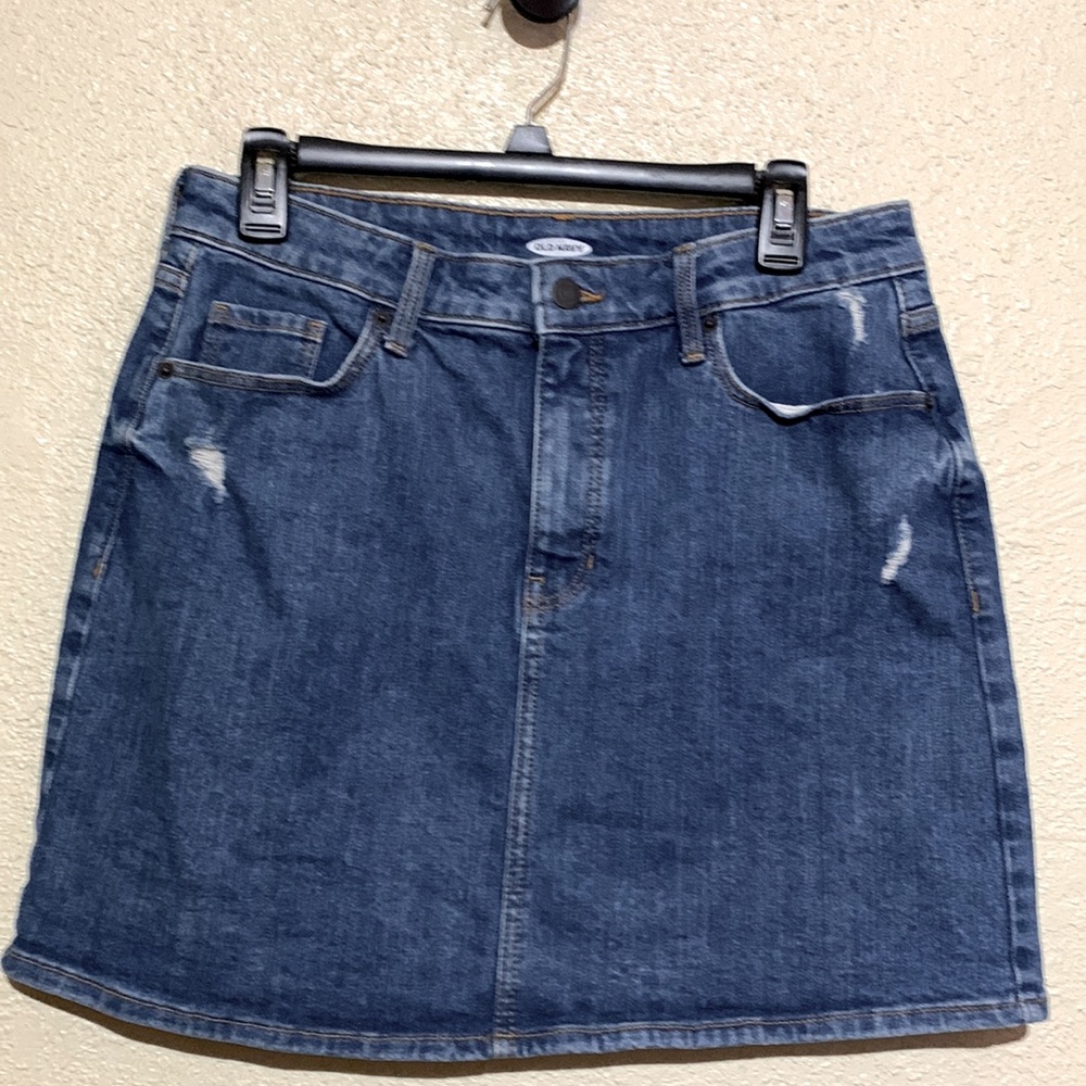 Old Navy Denim Skirt Blue Size 8 Ripped🌀